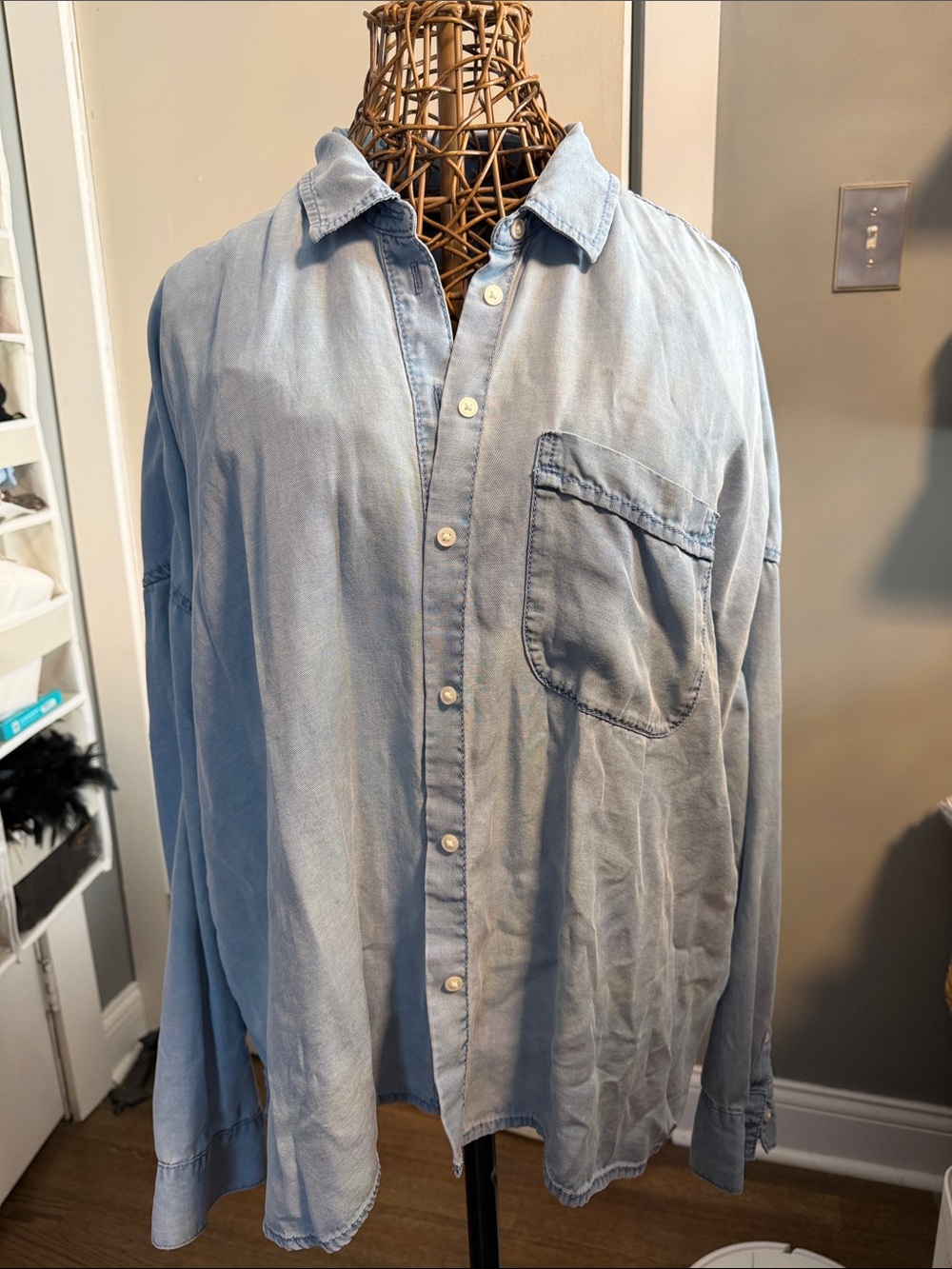 Light Blue silky chambray Button-Down Shirt - Relaxed Fit